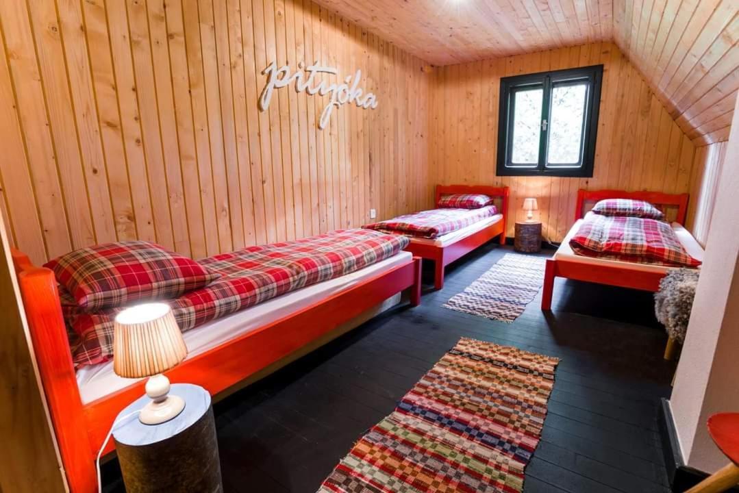 Vila Piricske Pihenohaz Ciceu Exteriér fotografie