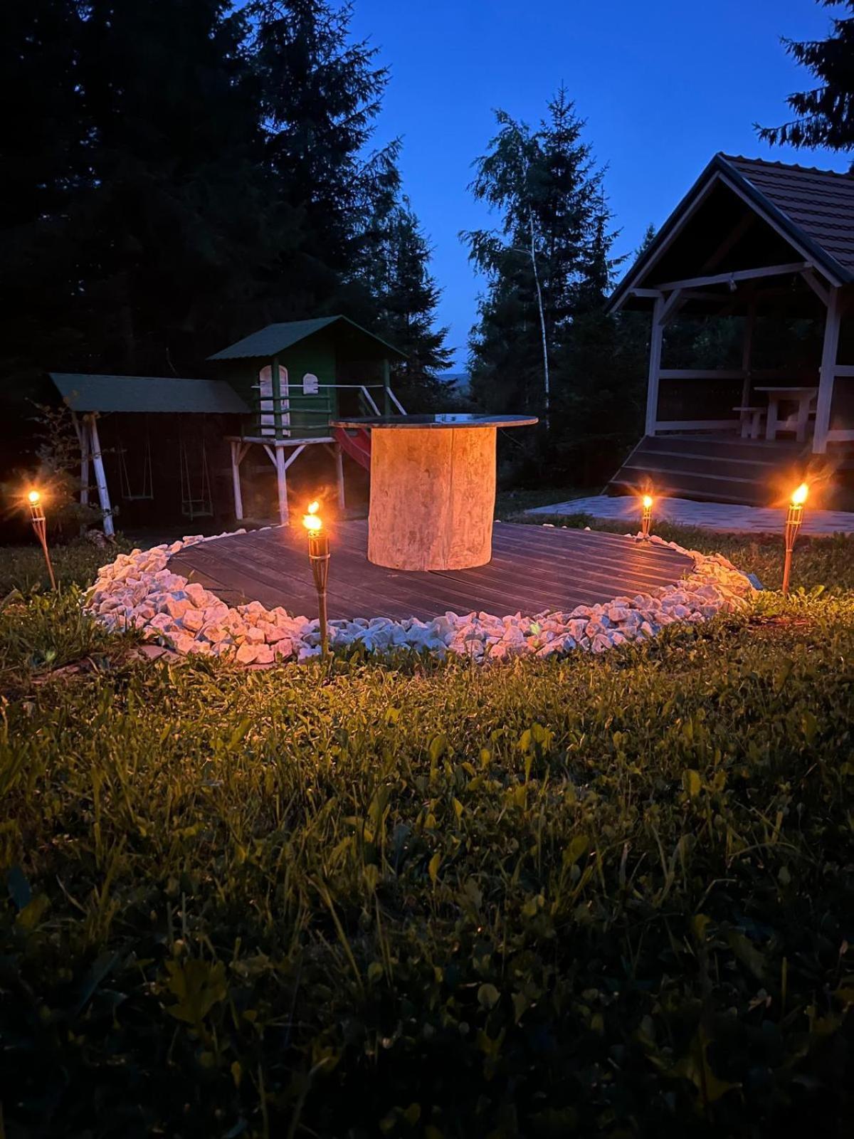 Vila Piricske Pihenohaz Ciceu Exteriér fotografie